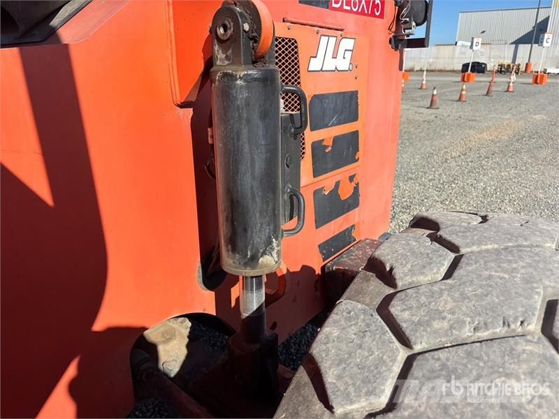 JLG 6042 伸縮臂操作車