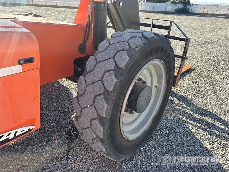 JLG 6042 伸縮臂操作車