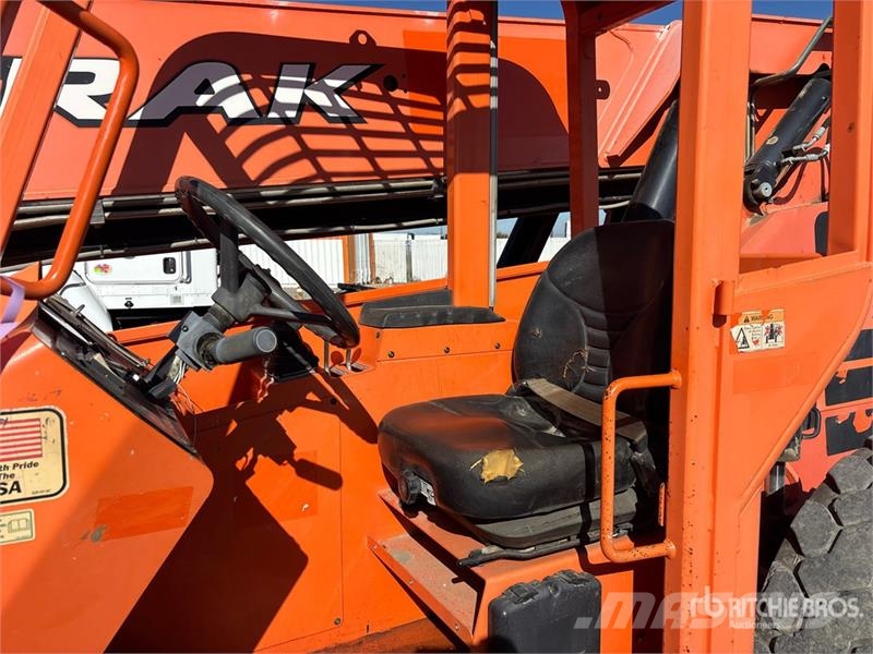 JLG 6042 伸縮臂操作車