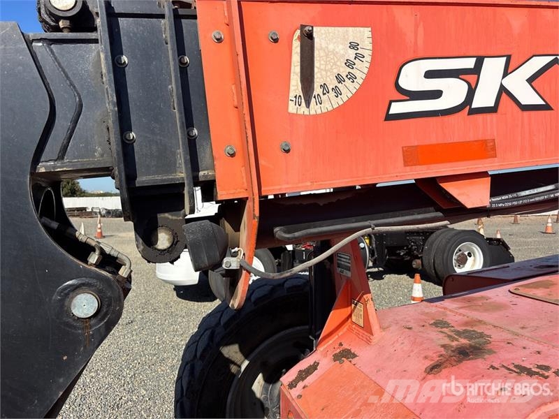 JLG 6042 伸縮臂操作車