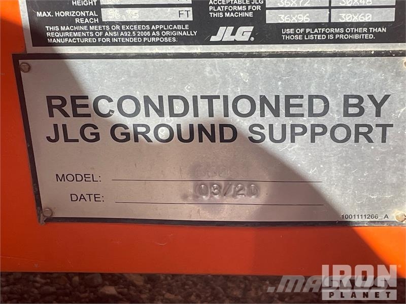 JLG 660SJ 4WD Diesel Telescopic Boom Lift - Factory Re Telescopic boom lifts