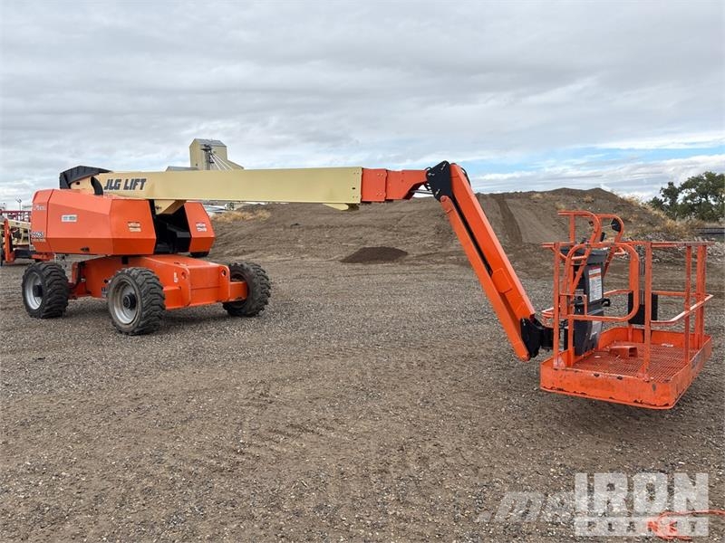 JLG 660SJ 4WD Diesel Telescopic Boom Lift - Factory Re Plataformas con brazo de elevación telescópico