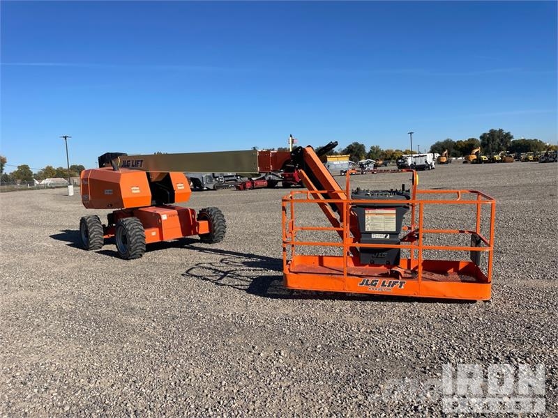 JLG 660SJ 4WD Diesel Telescopic Boom Lift - Factory Re Telescopic boom lifts