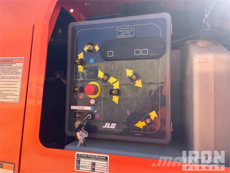 JLG 660SJ 4WD Diesel Telescopic Boom Lift - Factory Re Telescopic boom lifts