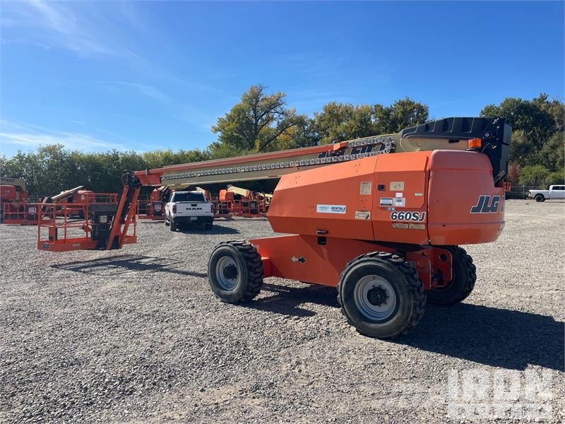 JLG 660SJ 4WD Diesel Telescopic Boom Lift - Factory Re Telescopic boom lifts