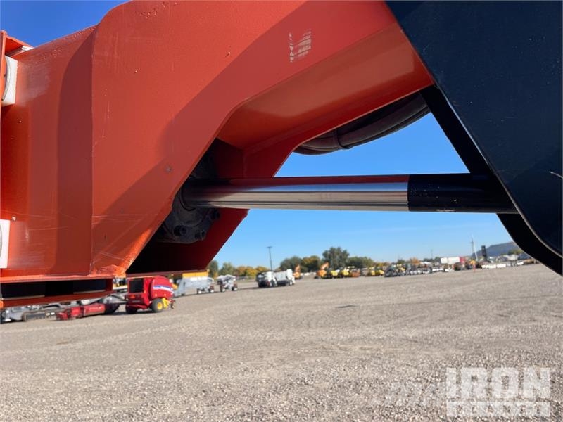 JLG 660SJ 4WD Diesel Telescopic Boom Lift - Factory Re Telescopic boom lifts