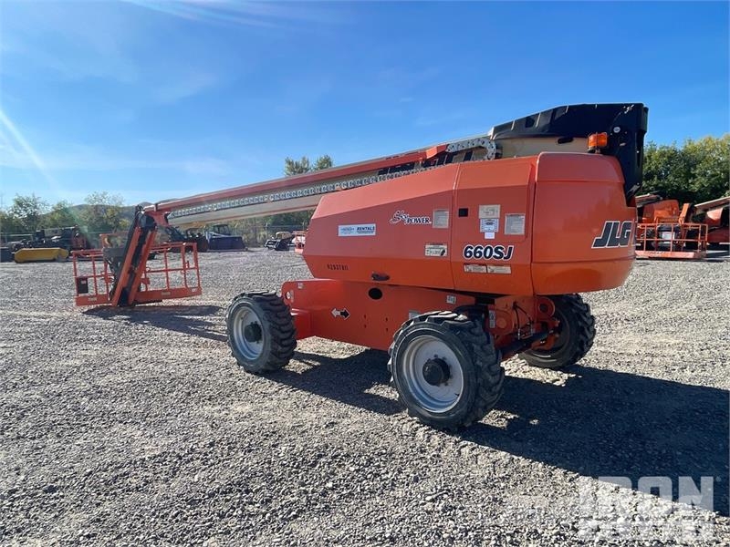 JLG 660SJ 4WD Diesel Telescopic Boom Lift - Factory Re Telescopic boom lifts