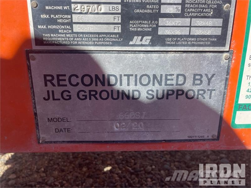 JLG 660SJ 4WD Diesel Telescopic Boom Lift - Factory Re Telescopic boom lifts
