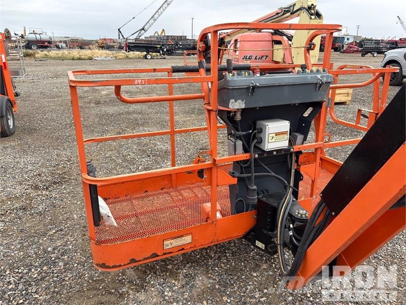 JLG 660SJ 4WD Diesel Telescopic Boom Lift - Factory Re Plataformas con brazo de elevación telescópico