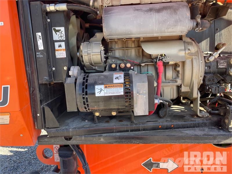 JLG 660SJ 4WD Diesel Telescopic Boom Lift - Factory Re Telescopic boom lifts