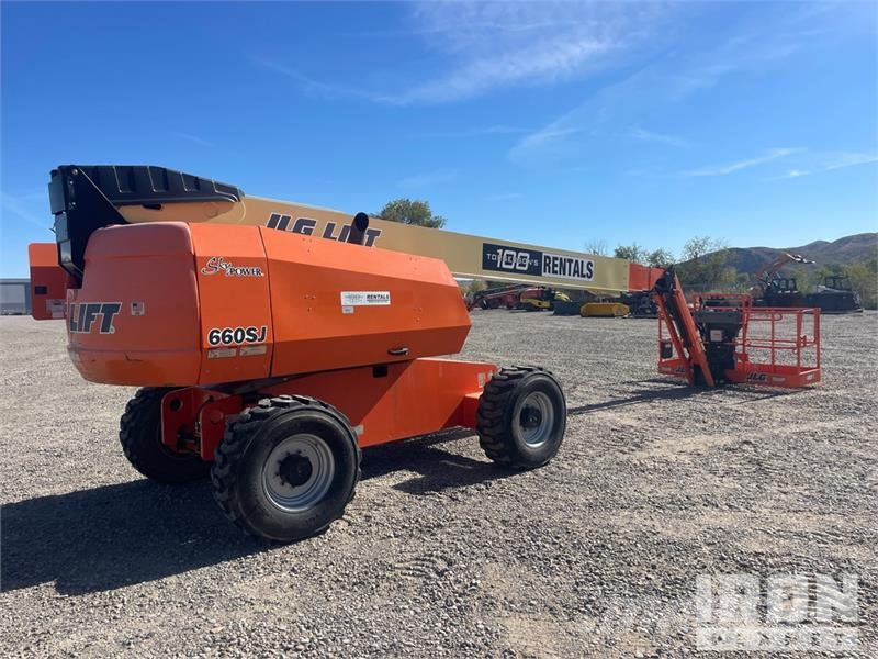 JLG 660SJ 4WD Diesel Telescopic Boom Lift - Factory Re Telescopic boom lifts