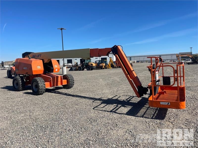 JLG 660SJ 4WD Diesel Telescopic Boom Lift - Factory Re Telescopic boom lifts