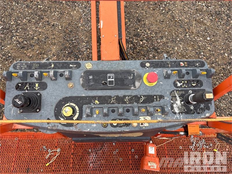 JLG 660SJ 4WD Diesel Telescopic Boom Lift - Factory Re Plataformas con brazo de elevación telescópico