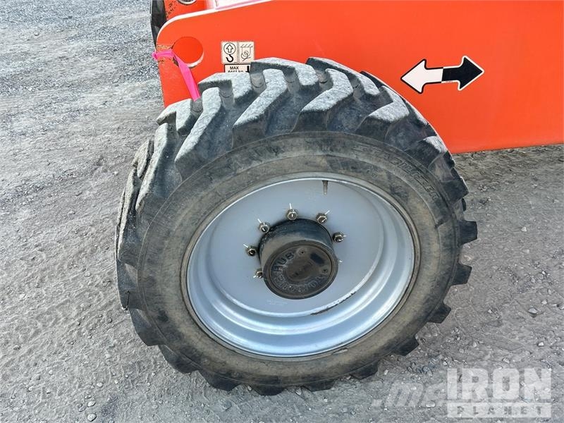 JLG 660SJ 4WD Diesel Telescopic Boom Lift Teleszkópos emelők
