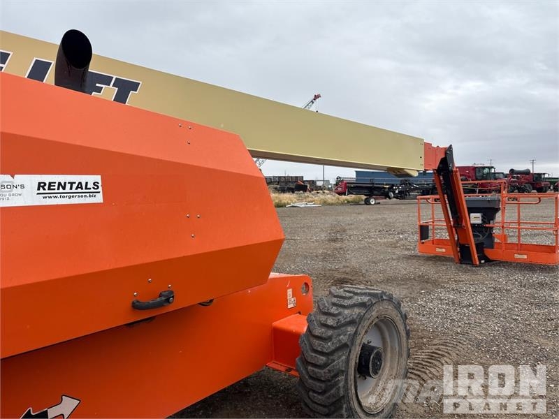 JLG 660SJ 4WD Diesel Telescopic Boom Lift - Factory Re Plataformas con brazo de elevación telescópico