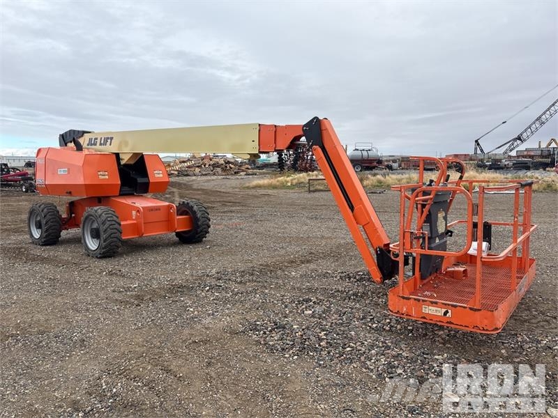 JLG 660SJ 4WD Diesel Telescopic Boom Lift - Factory Re Plataformas con brazo de elevación telescópico