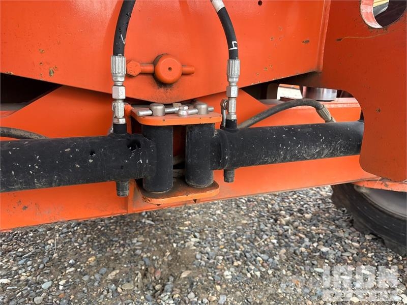 JLG 660SJ 4WD Diesel Telescopic Boom Lift - Factory Re Plataformas con brazo de elevación telescópico