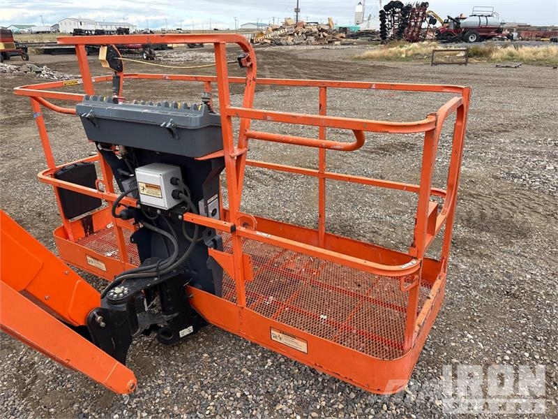 JLG 660SJ 4WD Diesel Telescopic Boom Lift - Factory Re Plataformas con brazo de elevación telescópico