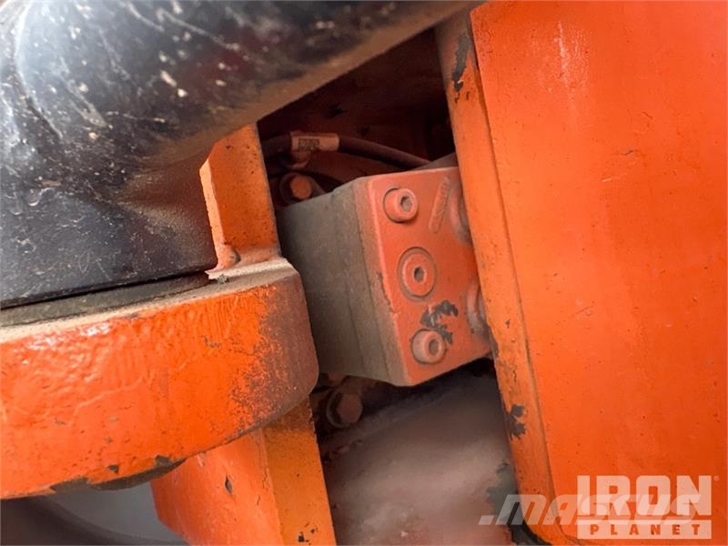 JLG 660SJ 4WD Diesel Telescopic Boom Lift - Factory Re Plataformas con brazo de elevación telescópico