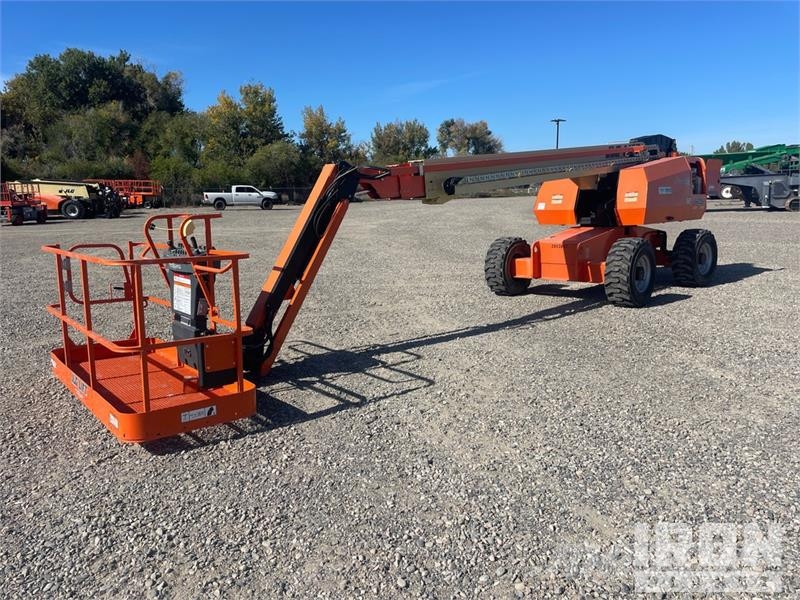 JLG 660SJ 4WD Diesel Telescopic Boom Lift - Factory Re Telescopic boom lifts