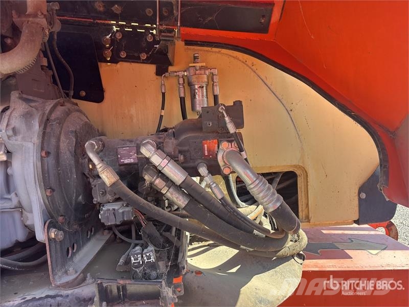 JLG 800 AJ 2WD Diesel Articulating Boom Lift Nacele cu brat articulat
