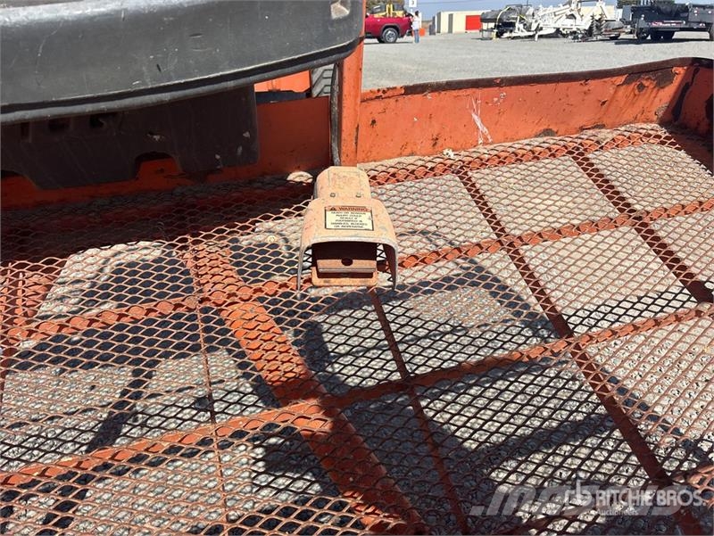 JLG 800 AJ 2WD Diesel Articulating Boom Lift Nacele cu brat articulat