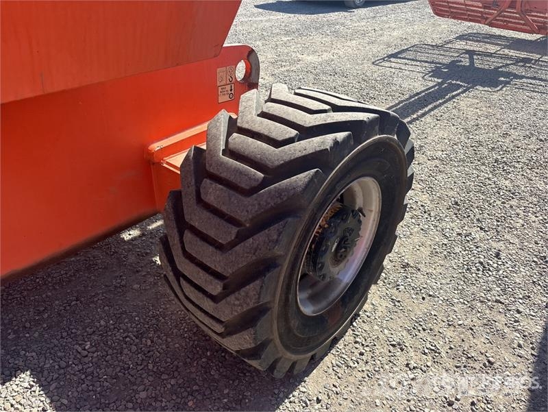 JLG 800 AJ 2WD Diesel Articulating Boom Lift Nacele cu brat articulat