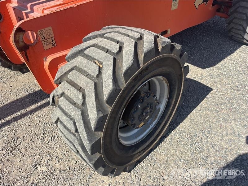 JLG 800 AJ 2WD Diesel Articulating Boom Lift Nacele cu brat articulat