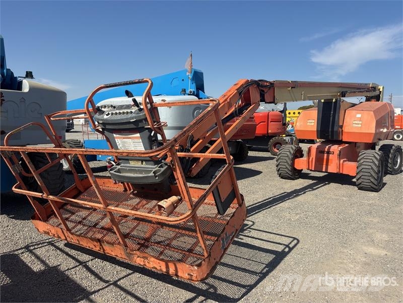 JLG 800 AJ 2WD Diesel Articulating Boom Lift Nacele cu brat articulat