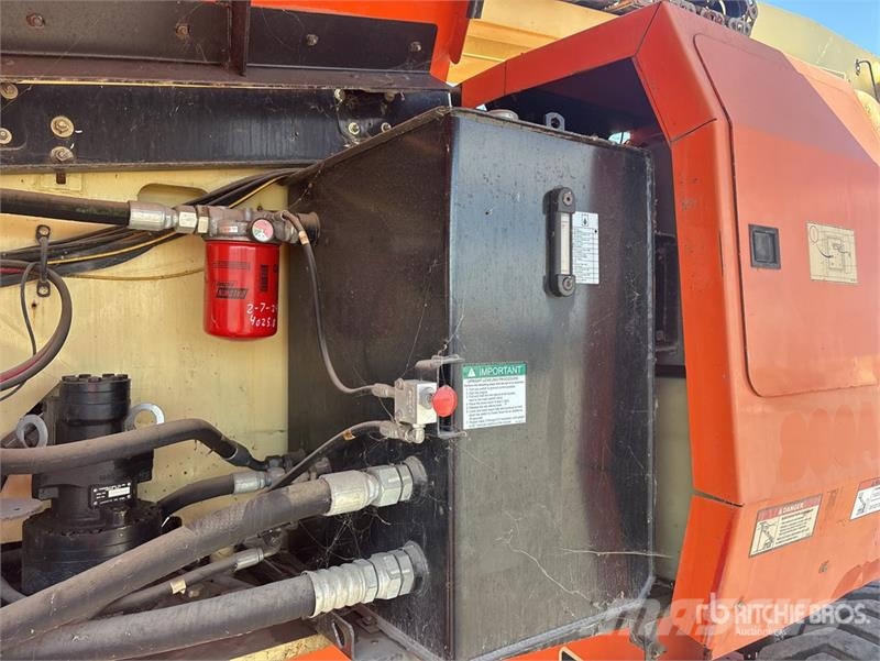 JLG 800 AJ 2WD Diesel Articulating Boom Lift Nacele cu brat articulat