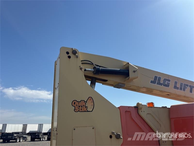 JLG 800 AJ 2WD Diesel Articulating Boom Lift Nacele cu brat articulat