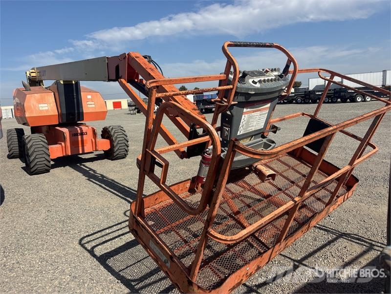 JLG 800 AJ 2WD Diesel Articulating Boom Lift Nacele cu brat articulat