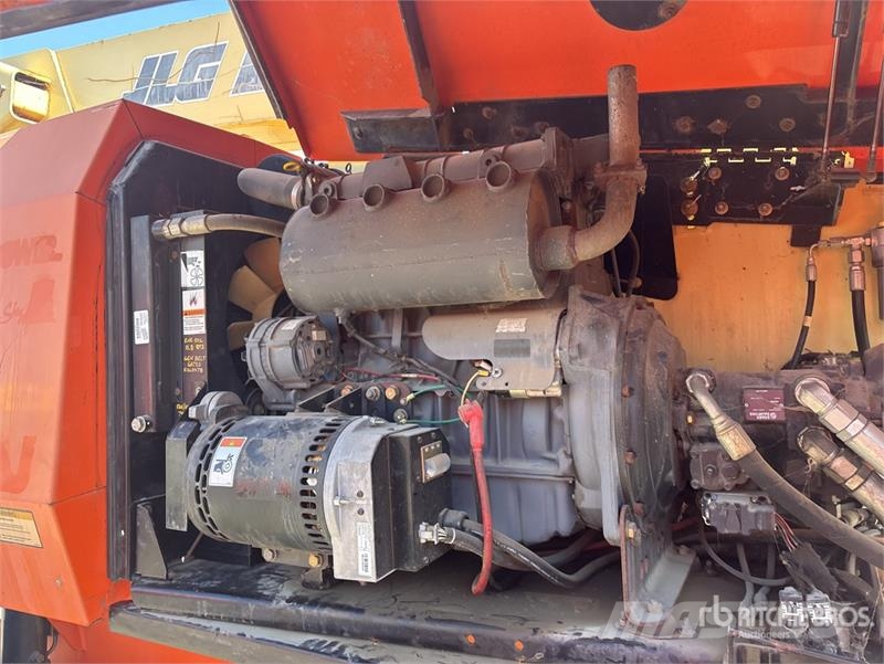 JLG 800 AJ 2WD Diesel Articulating Boom Lift Nacele cu brat articulat