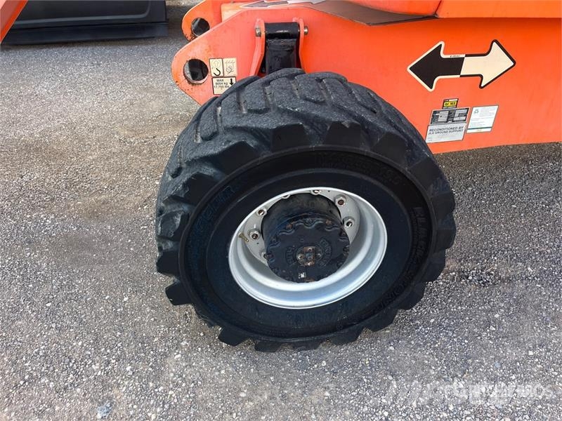 JLG 800 AJ 4WD Diesel Articulating Boom Lift رافعات سلة مفصلية