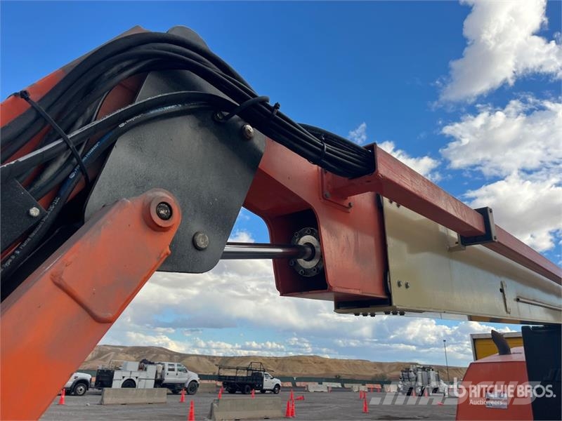 JLG 800 AJ 4WD Diesel Articulating Boom Lift رافعات سلة مفصلية