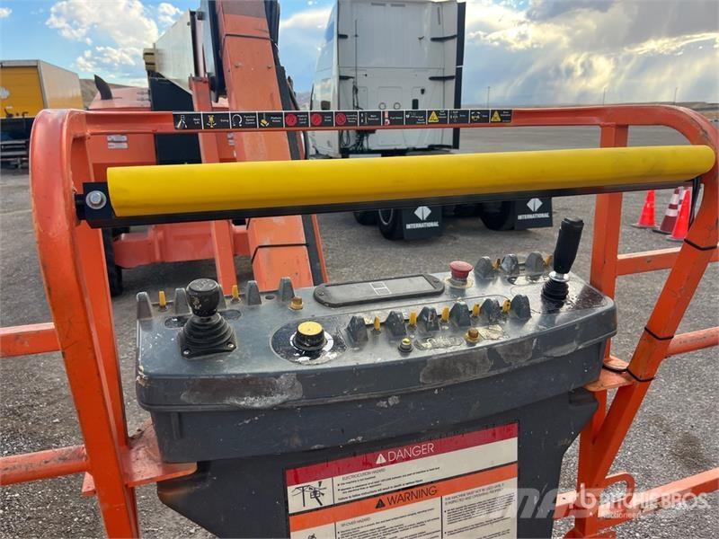 JLG 800 AJ 4WD Diesel Articulating Boom Lift رافعات سلة مفصلية