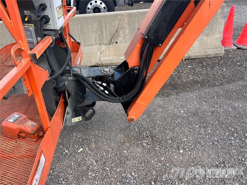 JLG 800 AJ 4WD Diesel Articulating Boom Lift رافعات سلة مفصلية