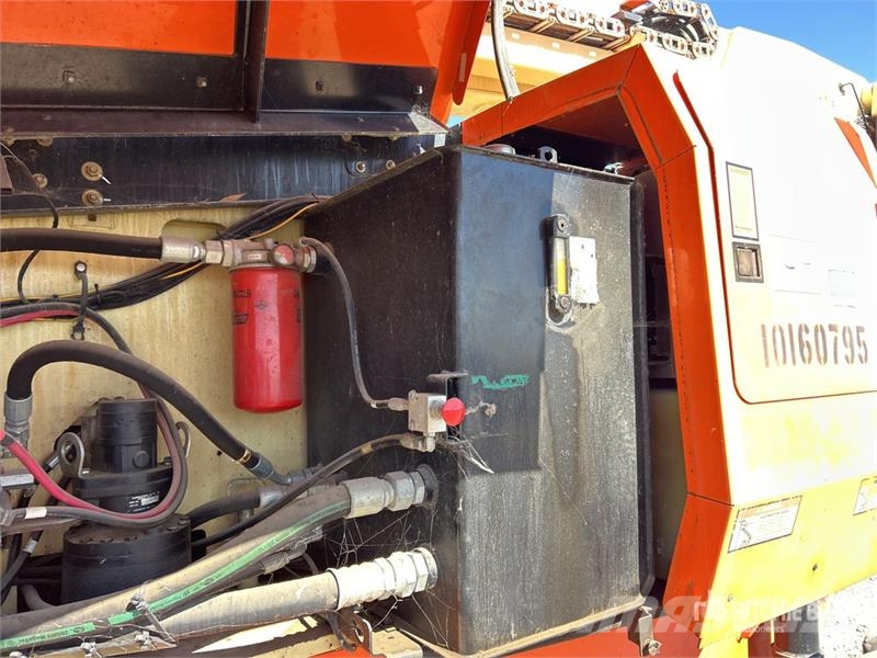 JLG 800 AJ Diesel Articulating Boom Lift Zglobne podizne platforme