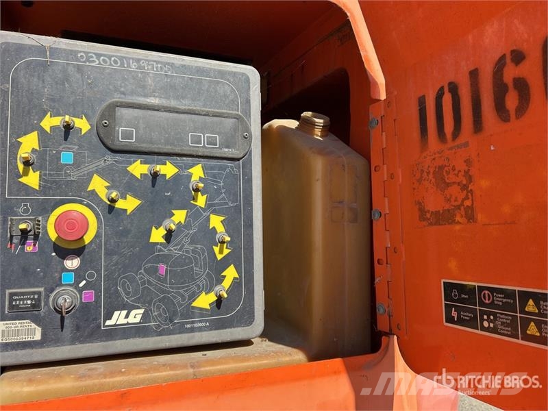 JLG 800 AJ Diesel Articulating Boom Lift Zglobne podizne platforme