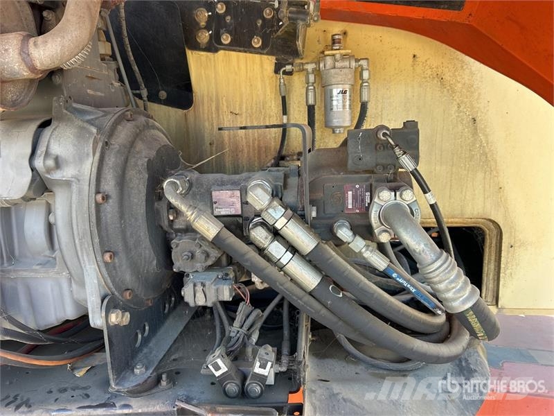 JLG 800 AJ Diesel Articulating Boom Lift Zglobne podizne platforme