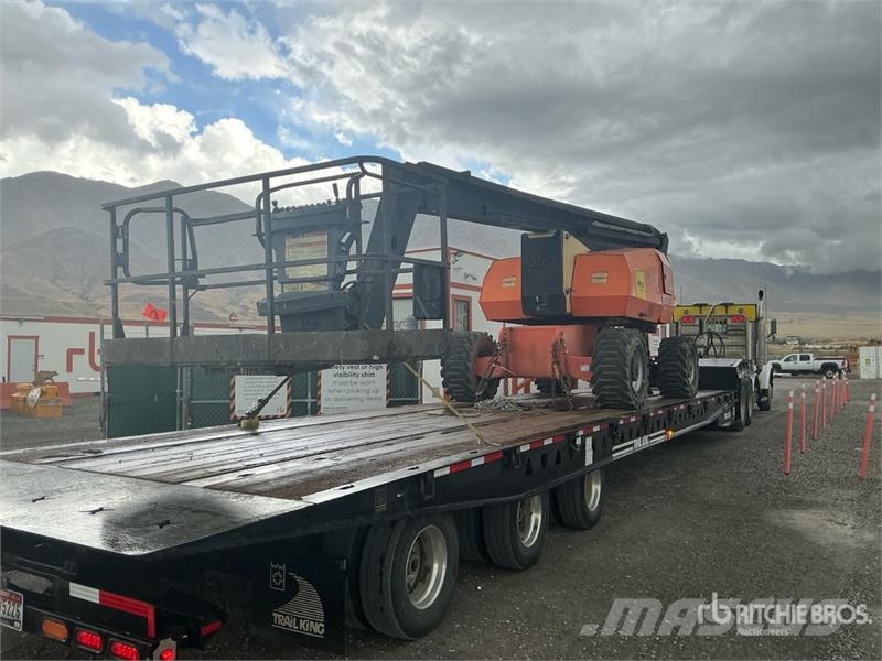 JLG 800A 4WD Dual Fuel Articulating Boom Lift Articulated boom lifts