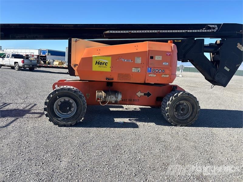 JLG 800A 4WD Dual Fuel Articulating Boom Lift 曲臂高空作業車