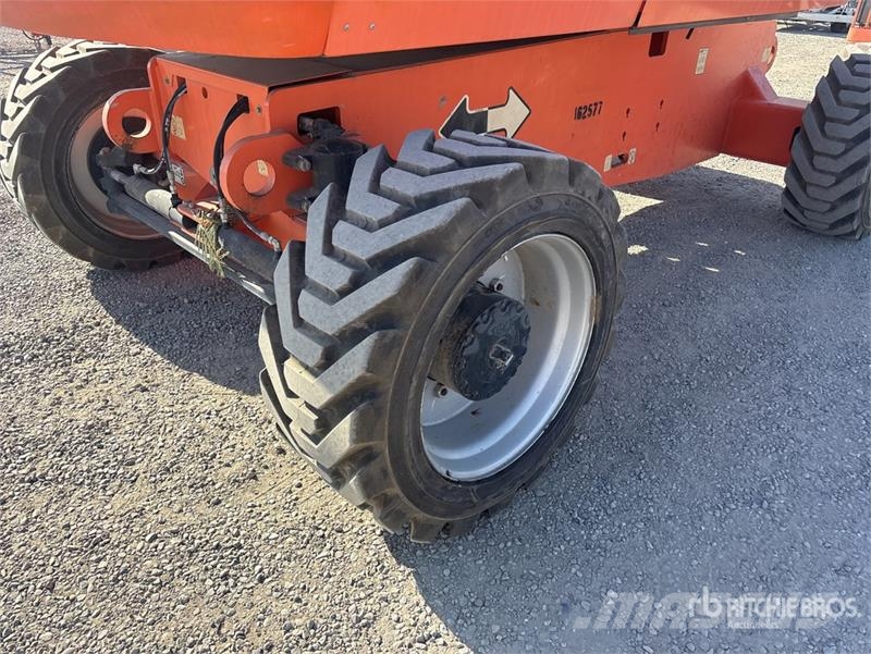 JLG 800S 2WD Diesel Telescopic Boom Lift Nacelles télescopiques