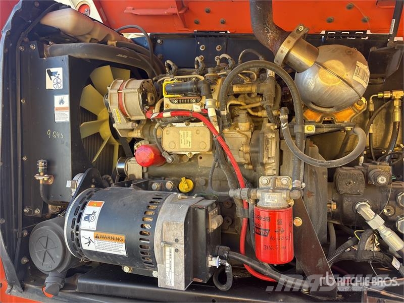 JLG 800S 2WD Diesel Telescopic Boom Lift Teleskopbühnen