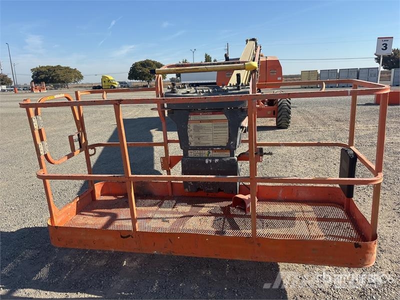 JLG 800S 2WD Diesel Telescopic Boom Lift Nacelles télescopiques