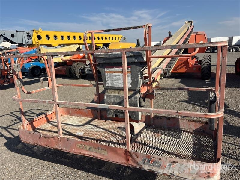 JLG 800S 2WD Diesel Telescopic Boom Lift Teleskopbühnen
