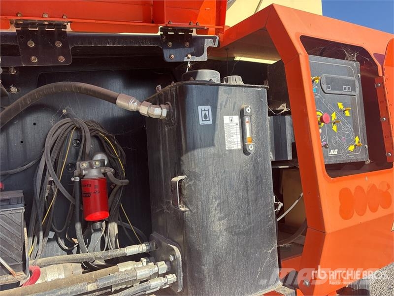 JLG 800S 4WD Diesel Telescopic Boom Lift 견인식 전동이동 리프트