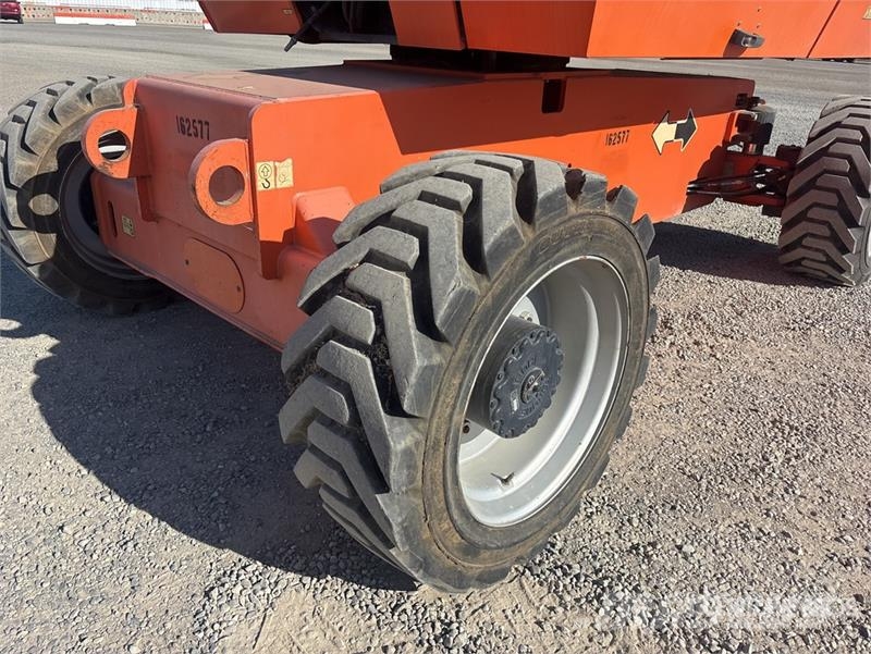 JLG 800S 4WD Diesel Telescopic Boom Lift 견인식 전동이동 리프트