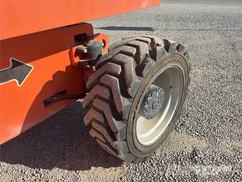 JLG 800S 4WD Dual Fuel Telescopic Boom Lift 견인식 전동이동 리프트