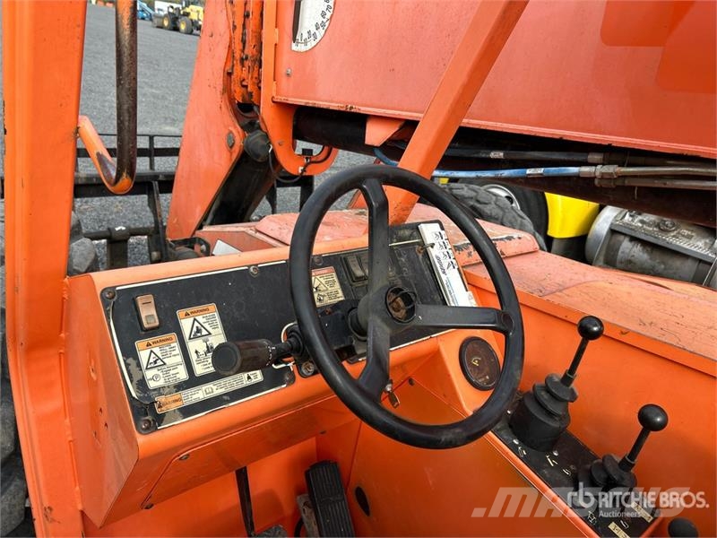 JLG 8042 Teleskopické manipulátory